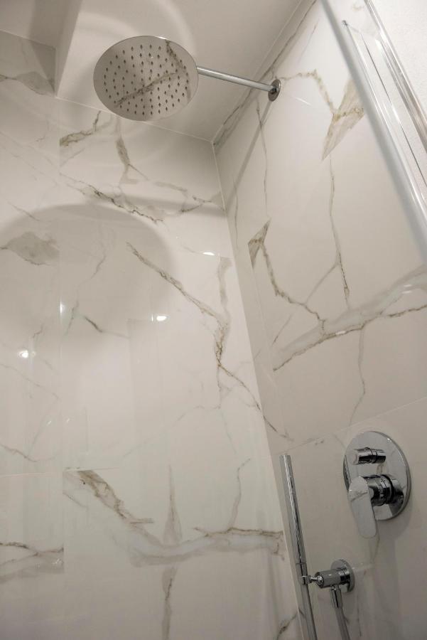 Sabriluna Rooms Специя Экстерьер фото